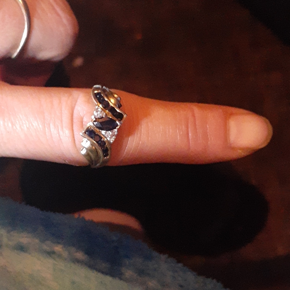 Beautiful Antique Sapphire Ring